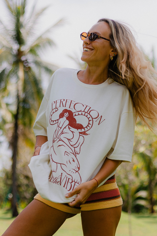 OVERSIZE TSHIRT - Perfection kills the vibe